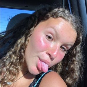 Meet your Posher, Macy